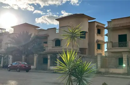 Villa - 7 Bedrooms - 7 Bathrooms for sale in Royal City - Sheikh Zayed Compounds - Sheikh Zayed City - Giza Villa - 7 Bedrooms - 7 Bathrooms for sale in Royal City - Sheikh Zayed Compounds - Sheikh Zayed City - Giza