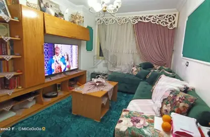 شقة - 2 غرف نوم - 1 حمام للبيع في شارع امين يحيي - زيزينيا - حي شرق - الاسكندرية