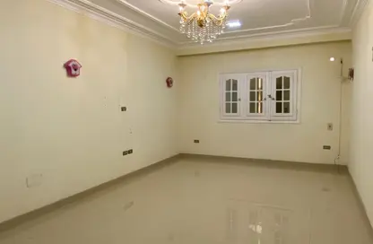 مكتب عمل جماعي - استوديو - 2 حمامات للايجار في الحي الرابع - التجمع الخامس - مدينة القاهرة الجديدة - القاهرة