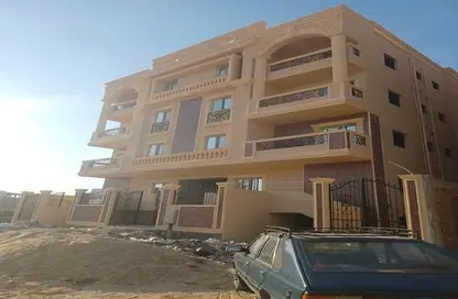 بناية كاملة - استوديو - 8 حمامات للبيع في شارع مكة المكرمة - غرب سوميد - مدينة 6 أكتوبر - الجيزة