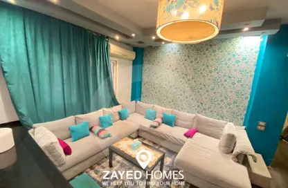 شقة - 2 غرف نوم - 2 حمامات للايجار في 6 ويست - بيفرلي هيلز - كمبوندات الشيخ زايد - الشيخ زايد - الجيزة