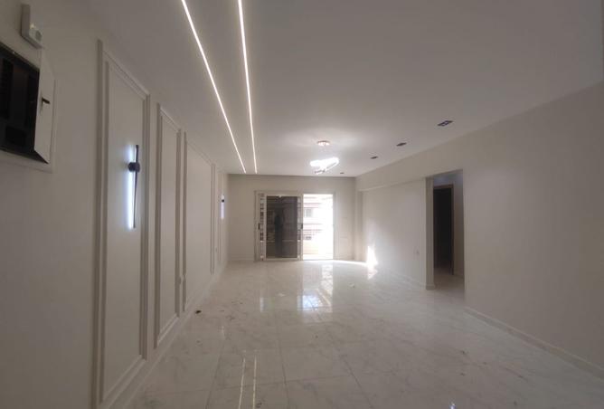 8367960 - Property Image 2