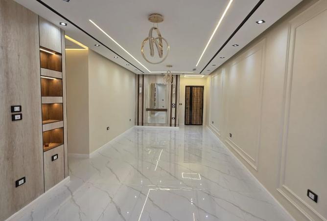 8095989 - Property Image 2