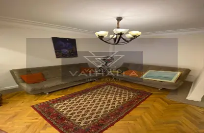 شقة - 3 غرف نوم - 2 حمامات للايجار في شارع شجرة الدر - الزمالك - القاهرة