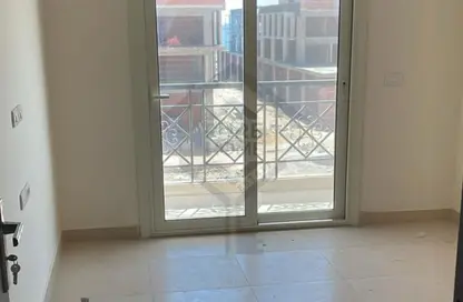 شقة - 3 غرف نوم - 3 حمامات للايجار في شارع محرم بك - محرم بك - حي وسط - الاسكندرية