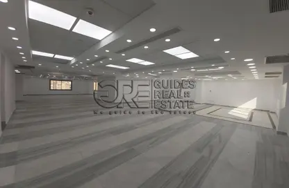 مساحات مكتبية - استوديو - 4 حمامات للايجار في شارع التحرير - عابدين - القاهرة