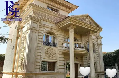 Villa - 4 Bedrooms - 4 Bathrooms for sale in Royal City - Sheikh Zayed Compounds - Sheikh Zayed City - Giza