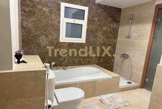 8033329 - Property Image 2