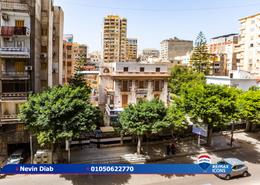 شقة - 3 غرف نوم - 3 حمامات for للبيع in شارع ابو قير - جليم - حي شرق - الاسكندرية