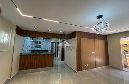 Apartment - 2 Bedrooms - 1 Bathroom for sale in Degla Palms - Al Wahat Road - 6 October City - Giza