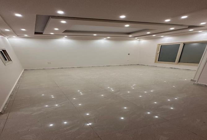 8081408 - Property Main Image