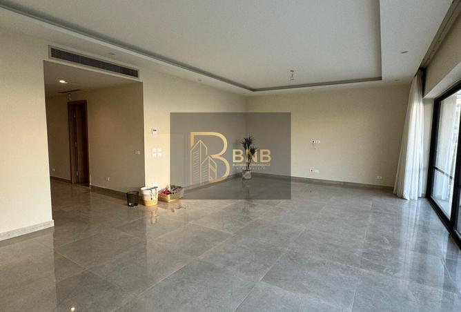 8325360 - Property Image 2