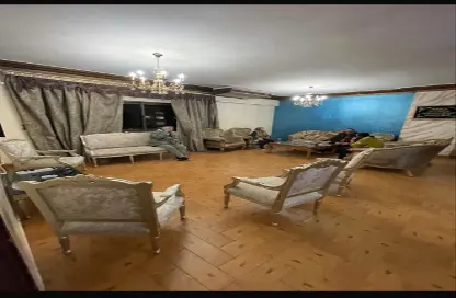 Apartment - 3 Bedrooms - 2 Bathrooms for rent in Nakhla El Motei St. - Triumph Square - El Nozha - Cairo
