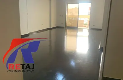 Apartment - 3 Bedrooms - 2 Bathrooms for sale in Abd Al Aziz Essa St. - 10th Zone - Nasr City - Cairo
