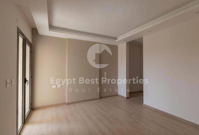 8236021 - صورة العقار 3