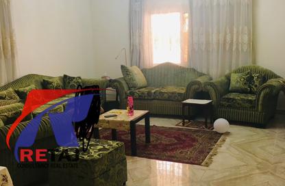 شقة - 3 غرف نوم - 2 حمامات للبيع في كمبوند البروج - كمبوندات الشروق - مدينة الشروق - القاهرة