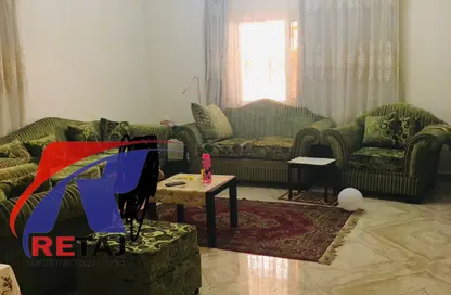 شقة - 3 غرف نوم - 2 حمامات للبيع في كمبوند البروج - كمبوندات الشروق - مدينة الشروق - القاهرة