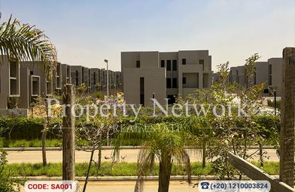 فيلا - 4 غرف نوم - 4 حمامات للبيع في الباتيو 3 - امتداد المستثمرين الشمالية - مدينة القاهرة الجديدة - القاهرة