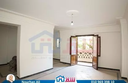 Apartment - 2 Bedrooms - 2 Bathrooms for sale in Al Ekbal St. - Laurent - Hay Sharq - Alexandria