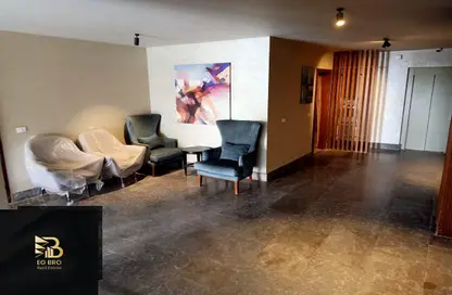 Apartment - 3 Bedrooms - 3 Bathrooms for sale in New Cairo City - Cairo