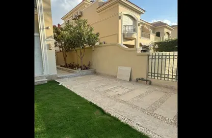 فيلا - 3 غرف نوم - 4 حمامات للايجار في الباتيو 4 - الباتيو - كمبوندات الشروق - مدينة الشروق - القاهرة