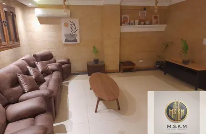 Apartment - 2 Bedrooms - 2 Bathrooms for rent in Musab Bin Omair St. - Area E - Ganoob El Acadimia - New Cairo City - Cairo