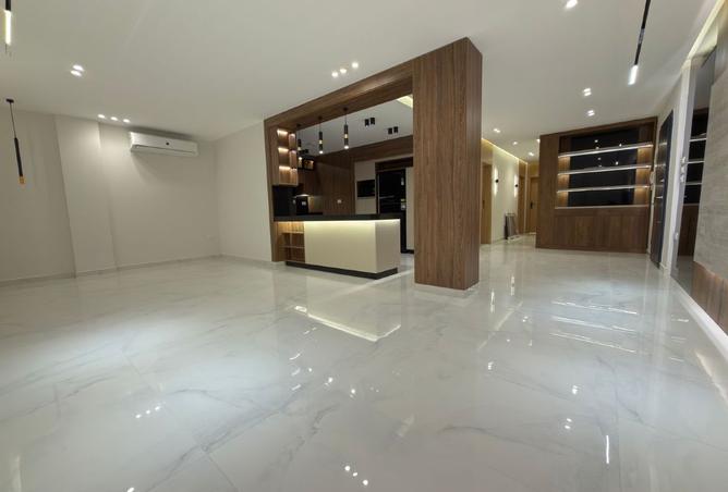 8384876 - Property Image 2