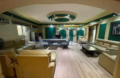 Office Space - Studio - 3 Bathrooms for sale in Al Tayaran St. - Al Sharekat - Nasr City - Cairo
