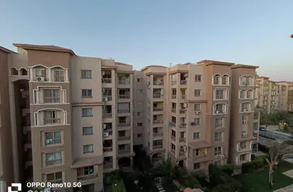 Apartment - 3 Bedrooms - 3 Bathrooms for sale in Madinaty - Cairo
