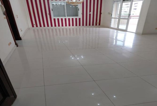 8420402 - Property Main Image