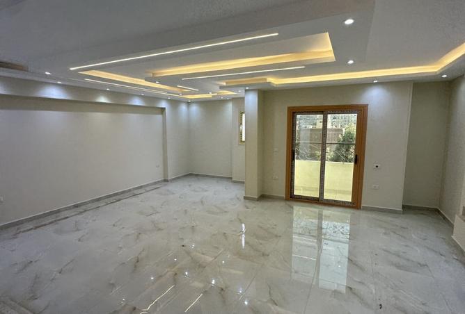 8255354 - Property Main Image