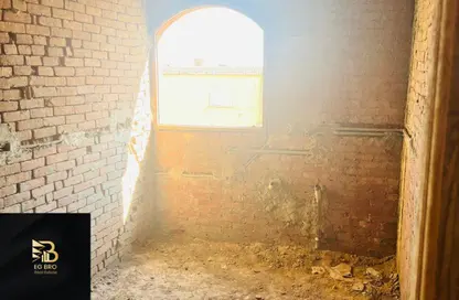 شقة - 3 غرف نوم - 2 حمامات للبيع في مساكن الاسكان الفاخر - الحي الثالث غرب - مدينة الشروق - القاهرة