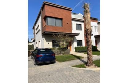Townhouse - 5 Bedrooms - 4 Bathrooms for sale in Azzar - 5th Settlement Compounds - The 5th Settlement - New Cairo City - Cairo