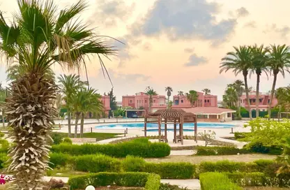 Chalet - 2 Bedrooms - 3 Bathrooms for sale in Ghazala Bay - Qesm Ad Dabaah - North Coast