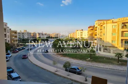 Apartment - 3 Bedrooms - 3 Bathrooms for sale in Al Shorouk Road - 1st Neighborhood - 8th District - Shorouk City - Cairo
