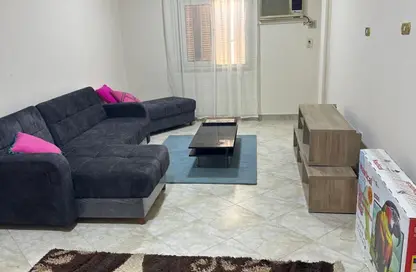 Apartment - 2 Bedrooms - 1 Bathroom for rent in Street 250 - Degla - Hay El Maadi - Cairo