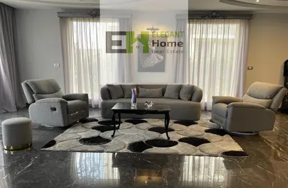 فيلا - 4 غرف نوم - 3 حمامات للايجار في كايرو فيستيفال سيتى - المستثمرين الشمالية - مدينة القاهرة الجديدة - القاهرة