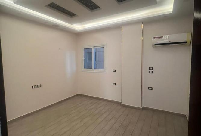 7733430 - Property Image 3