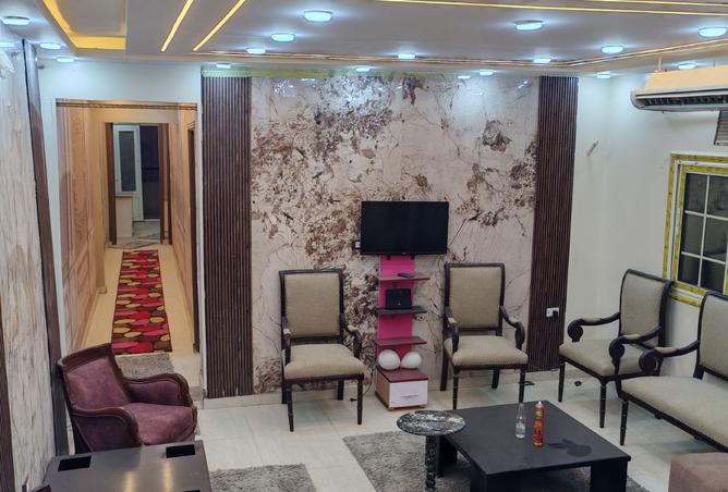 8090261 - Property Image 2