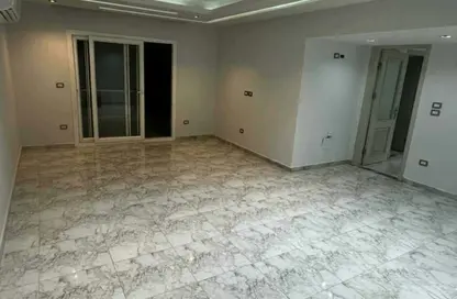 شقة - 3 غرف نوم - 2 حمامات للايجار في زايد ديونز - الحي السادس - الشيخ زايد - الجيزة