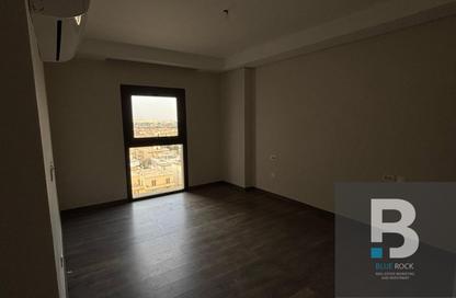 (بنتهاوس  (روف - 3 غرف نوم - 3 حمامات للبيع في نيو جيزة - طريق مصر اسكندرية الصحراوي - مدينة 6 أكتوبر - الجيزة