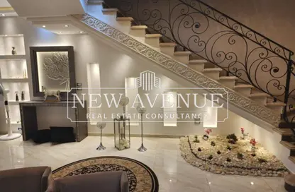 تاون هاوس - 3 غرف نوم - 3 حمامات للبيع في ديفينا جاردنز - الحي الثالث غرب - مدينة الشروق - القاهرة