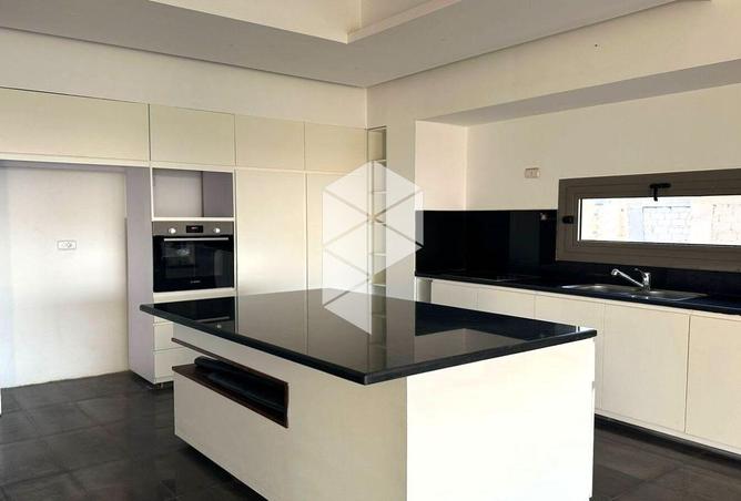 8240146 - Property Image 3