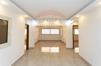 Apartment - 3 Bedrooms - 2 Bathrooms for sale in Al Ekbal St. - Laurent - Hay Sharq - Alexandria