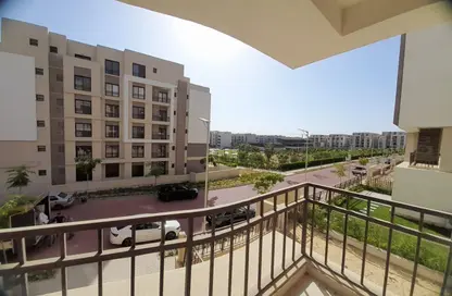 Apartment - 2 Bedrooms - 2 Bathrooms for sale in Villa Square - Fifth Square - The 5th Settlement - New Cairo City - Cairo