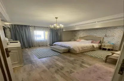 سطح - 3 غرف نوم - 3 حمامات للبيع في الحي السابع - الشيخ زايد - الجيزة