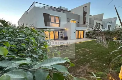 Townhouse - 3 Bedrooms - 4 Bathrooms for sale in Sodic East - 6th District - New Heliopolis - Cairo