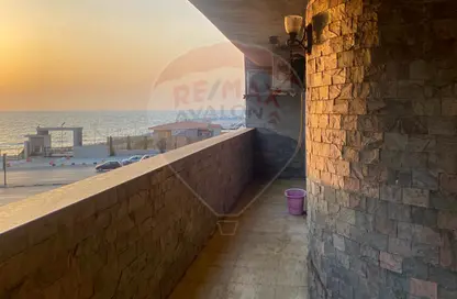 شقة - 3 غرف نوم - 2 حمامات للبيع في طريق الجيش - لوران - حي شرق - الاسكندرية