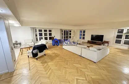 شقة - 4 غرف نوم - 3 حمامات للايجار في سرايات المعادي - حي المعادي - القاهرة