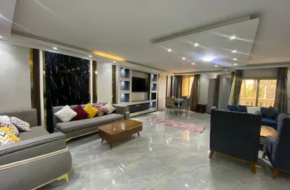 شقة - 3 غرف نوم - 3 حمامات للايجار في شارع أحمد عرابي - المهندسين - الجيزة